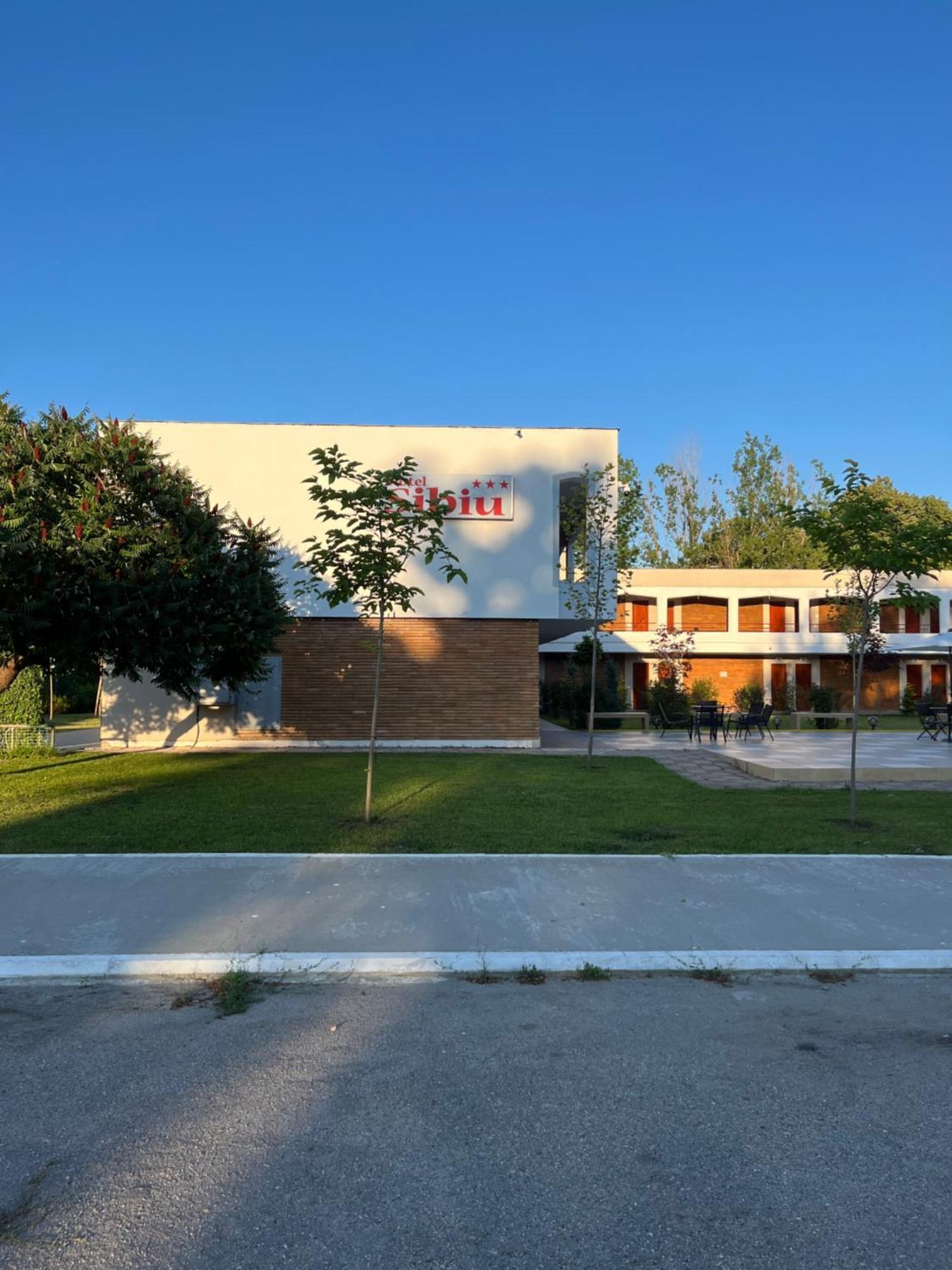 Hotel Sibiu Neptun Exterior foto